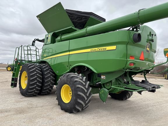 Image of John Deere S780 equipment image 2