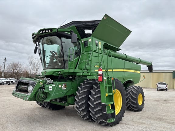 2021 John Deere S780 Image