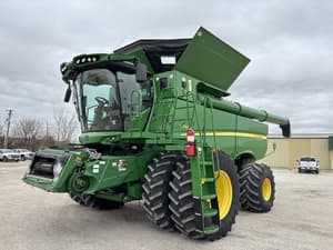 2021 John Deere S780 Image