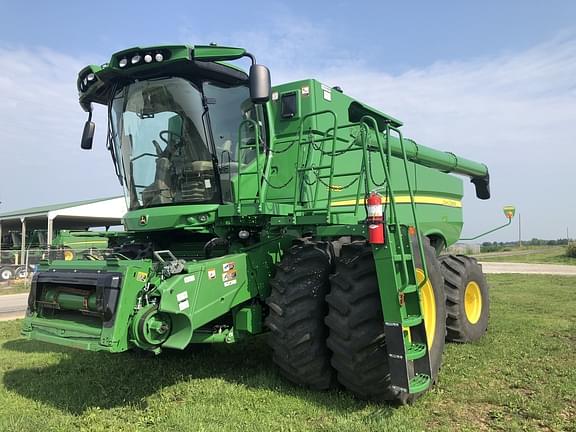 Image of John Deere S780 equipment image 1