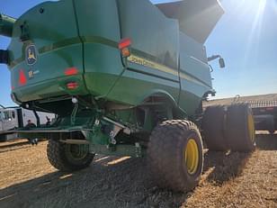 Main image John Deere S780 3