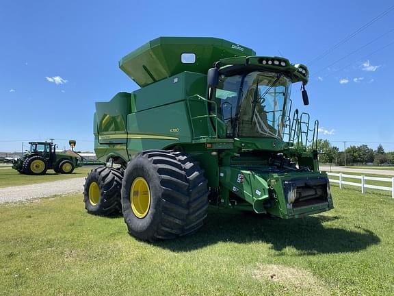 Image of John Deere S780 equipment image 1