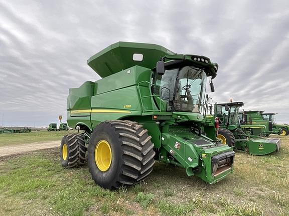 Image of John Deere S780 equipment image 1