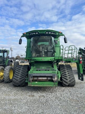 Image of John Deere S780 equipment image 1