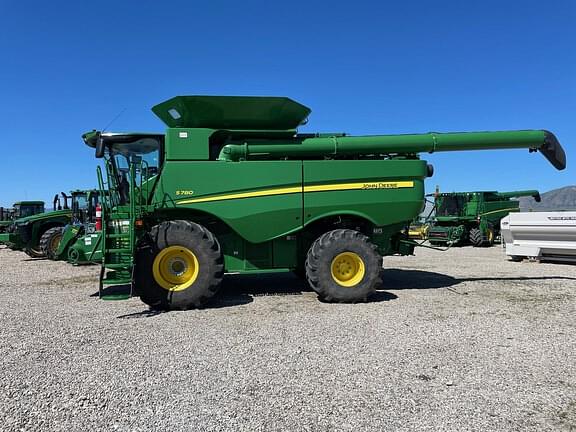 Image of John Deere S780 equipment image 1