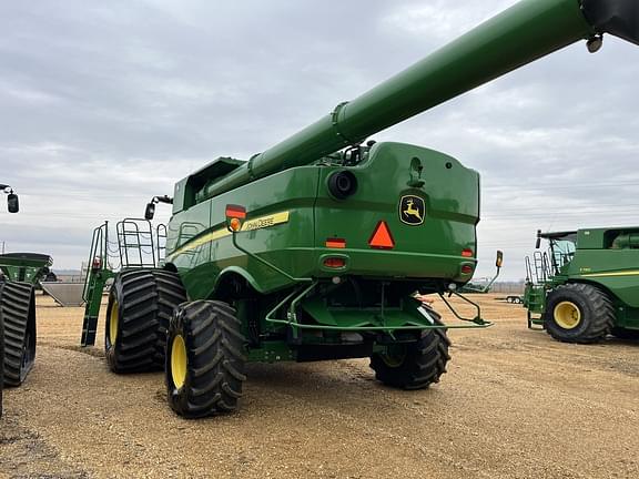 Image of John Deere S780 equipment image 4