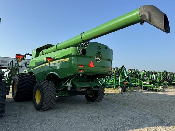 Image of John Deere S780 equipment image 3