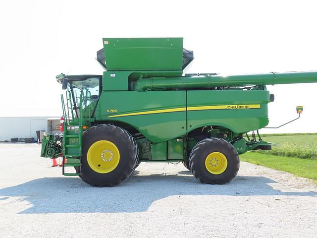 Image of John Deere S780 equipment image 4