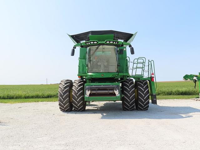 Image of John Deere S780 equipment image 3