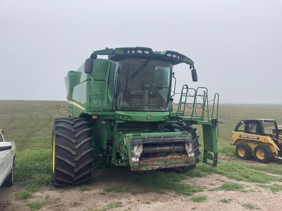 Image of John Deere S780 equipment image 1