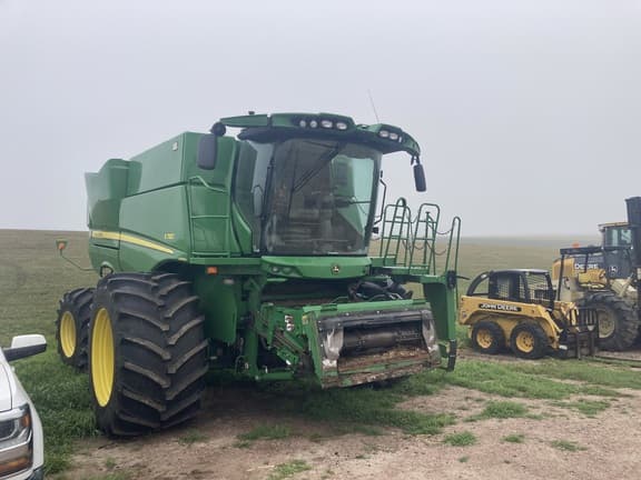 Image of John Deere S780 equipment image 2