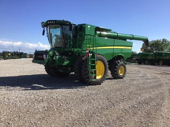 Image of John Deere S780 equipment image 1