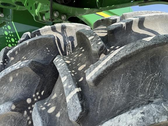 Image of John Deere S780 equipment image 1