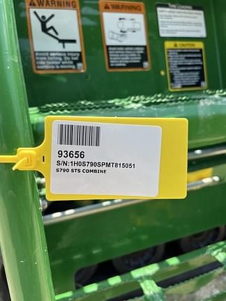 Image of John Deere S790 equipment image 2