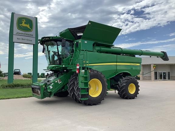 Image of John Deere S790 Primary image