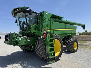 Main image John Deere S790