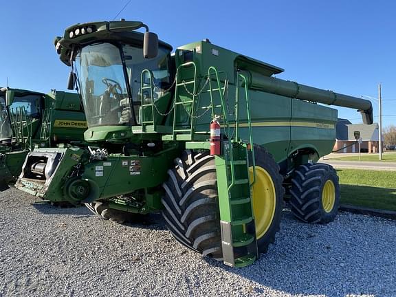 Image of John Deere S790 Primary image