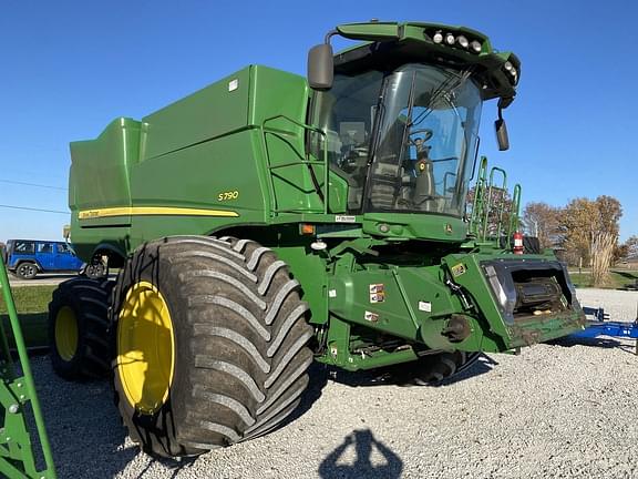 Image of John Deere S790 equipment image 3