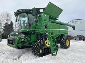 Main image John Deere S790