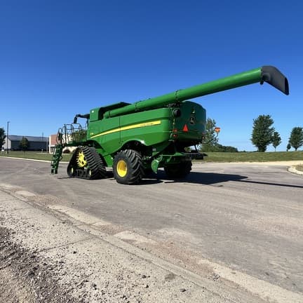 Image of John Deere S790 equipment image 3