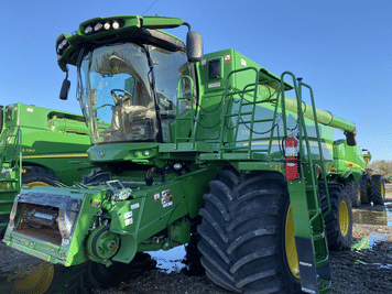 Main image John Deere S790