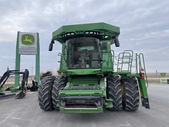Image of John Deere S790 equipment image 3