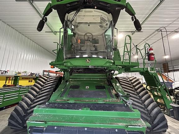 Image of John Deere S790 equipment image 1