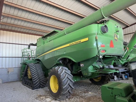 Image of John Deere S790 equipment image 1