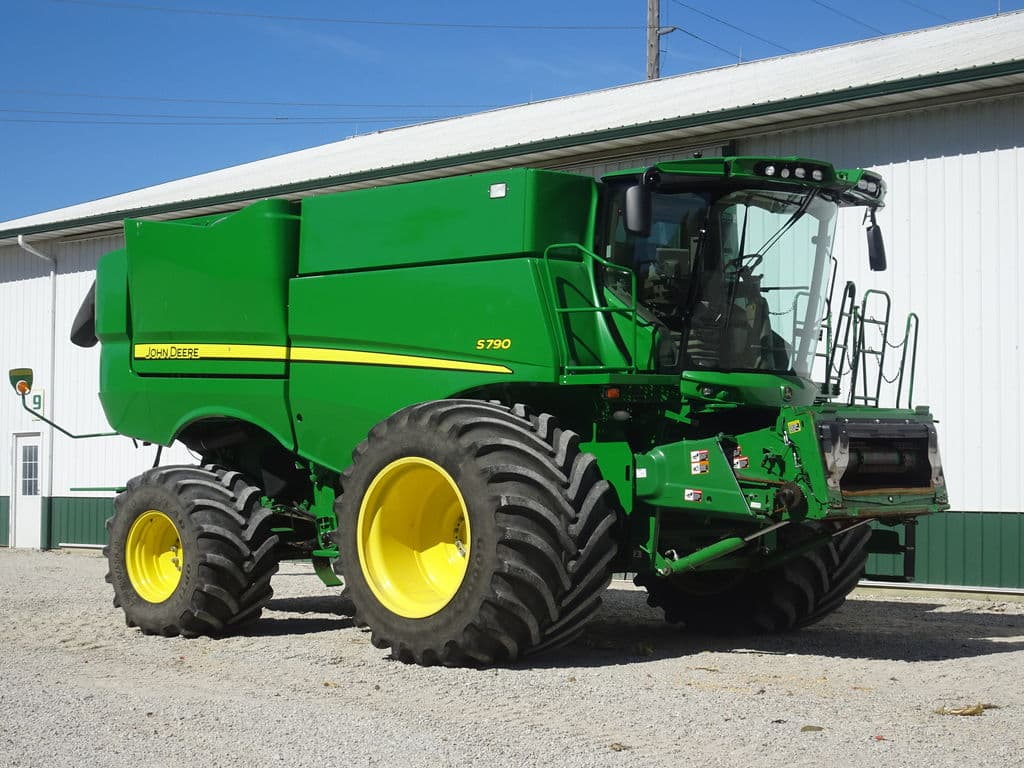 Image of John Deere S790 Primary image