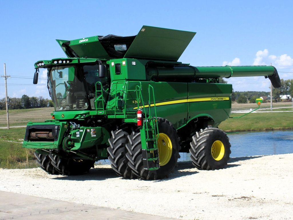 2021 John Deere S790 Equipment Image0