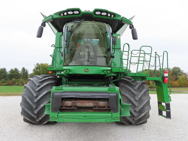 Image of John Deere S790 equipment image 4