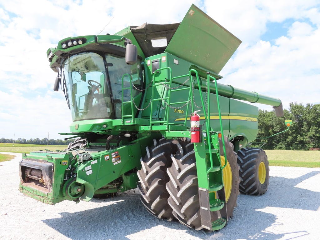 2021 John Deere S790 Equipment Image0