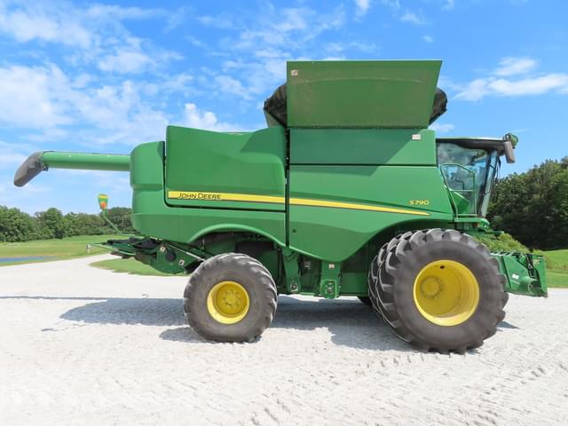 Image of John Deere S790 equipment image 3
