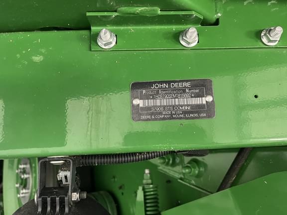 Image of John Deere S790 equipment image 4