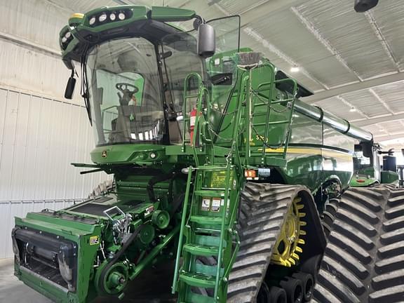 Image of John Deere S790 equipment image 1