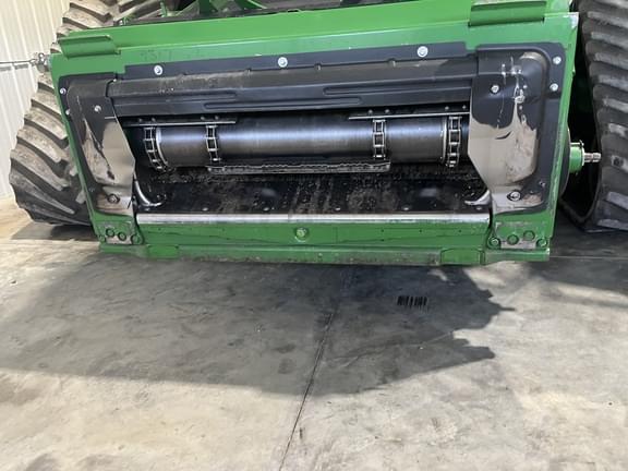 Image of John Deere S790 equipment image 2