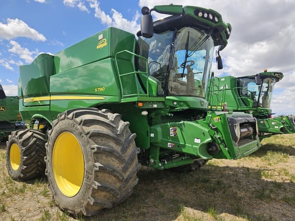 Image of John Deere S790 Primary image