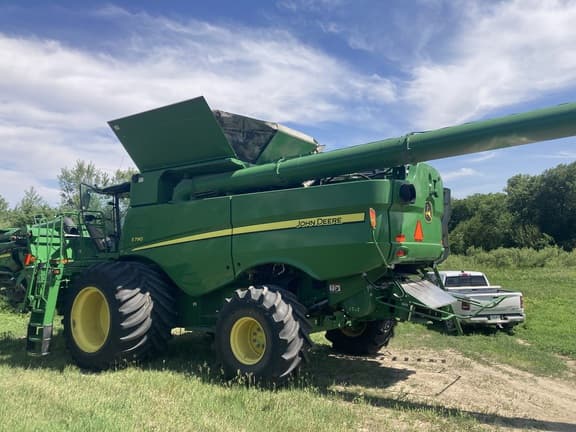 Image of John Deere S790 equipment image 1