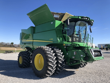 Main image John Deere S790