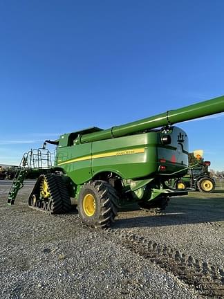 Image of John Deere S790 equipment image 4