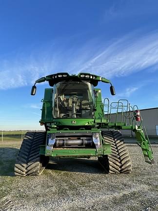 Image of John Deere S790 equipment image 1