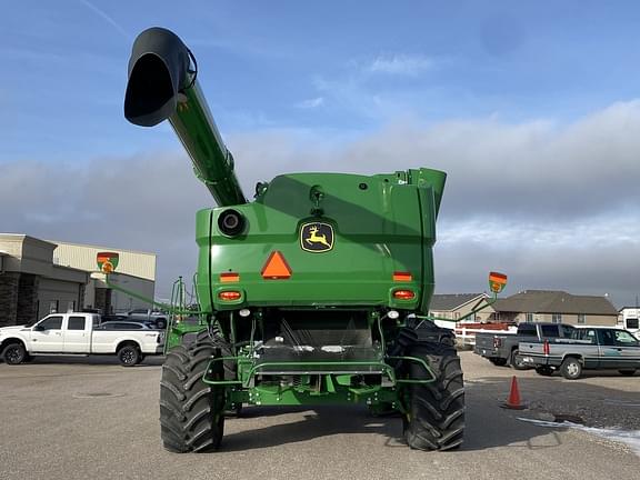 Image of John Deere S790 equipment image 3