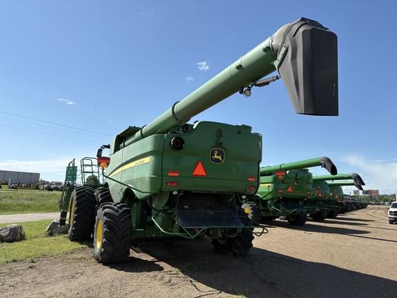 Image of John Deere S790 equipment image 4