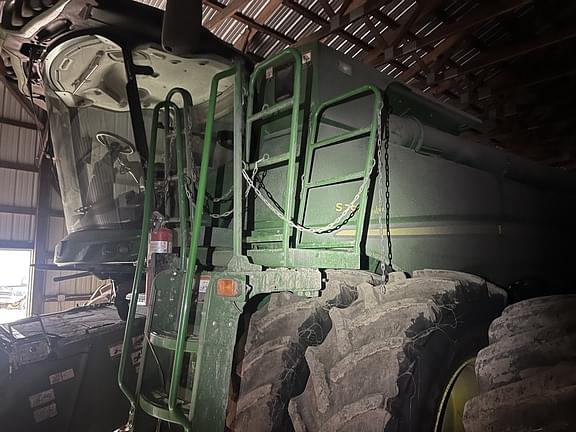 Image of John Deere S790 equipment image 2