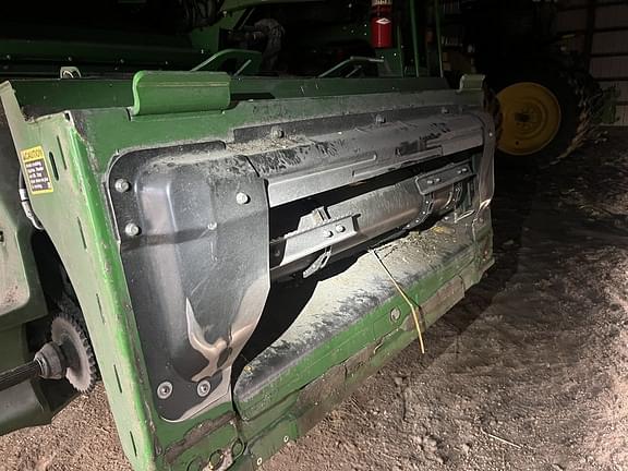 Image of John Deere S790 equipment image 4