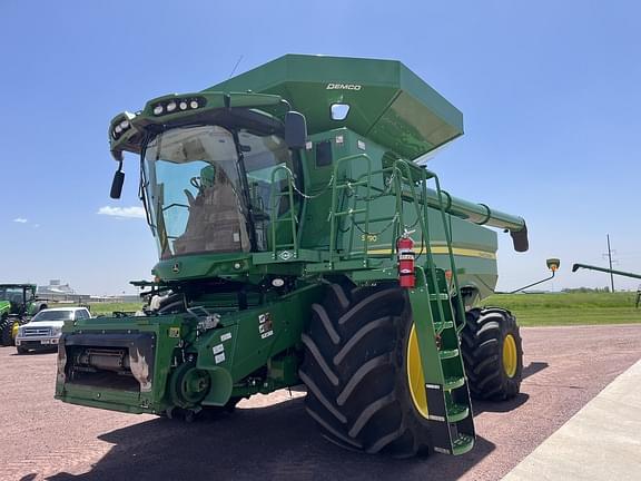 Image of John Deere S790 equipment image 3