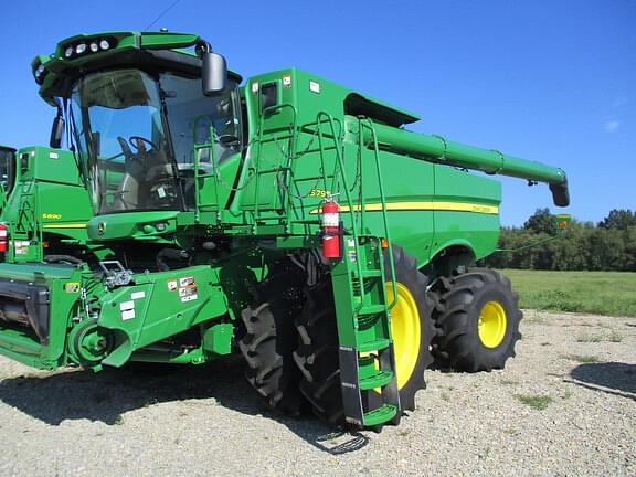 Image of John Deere S790 equipment image 1