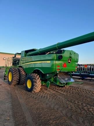 Image of John Deere S790 equipment image 4