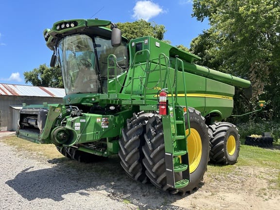 2021 John Deere S790 Equipment Image0