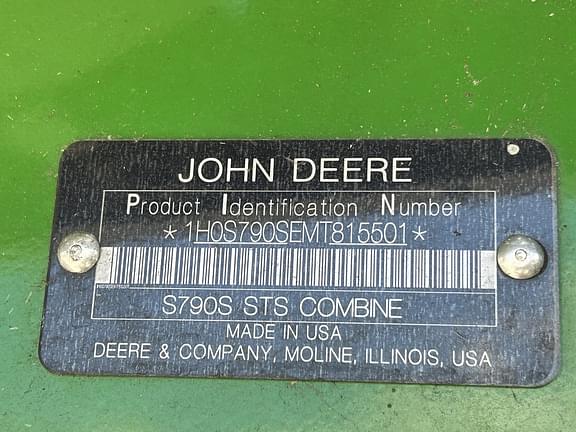 Image of John Deere S790 equipment image 1